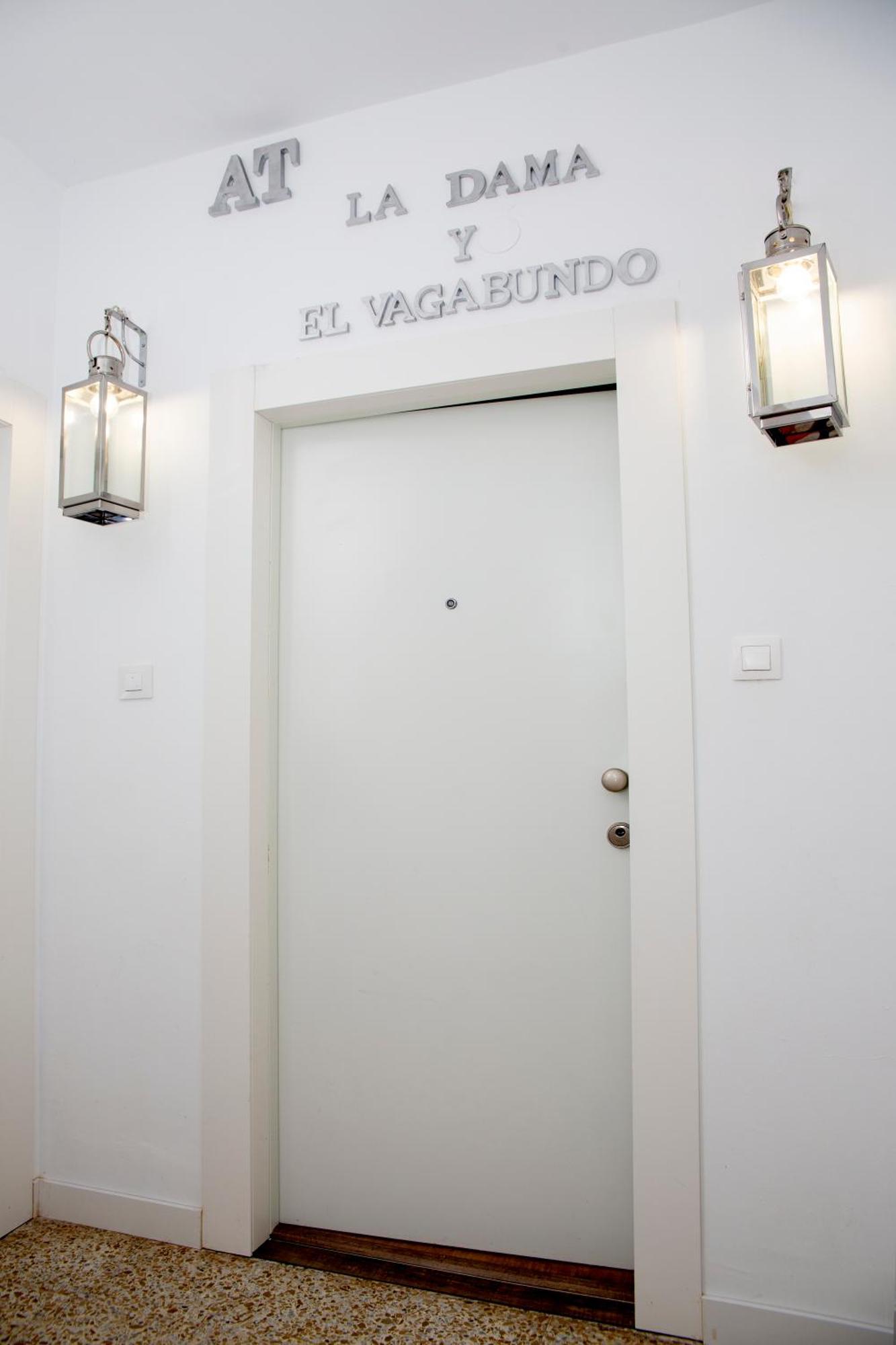 Conil Apartamentos La Dama Y El Vagabundo Conil De La Frontera Extérieur photo